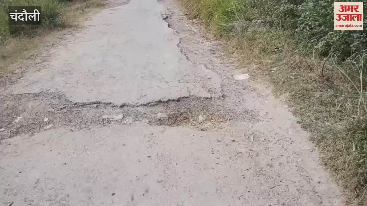 Canal track road is in bad condition for one kilometer villagers movement is stopped