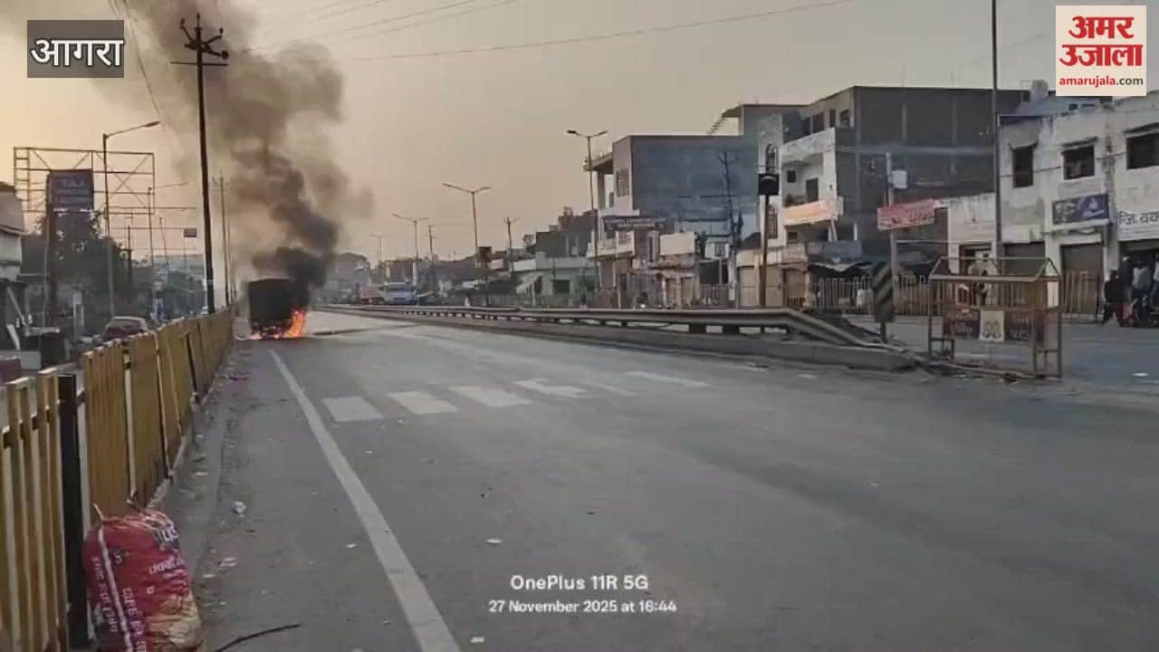 Loading vehicle catches fire in agra