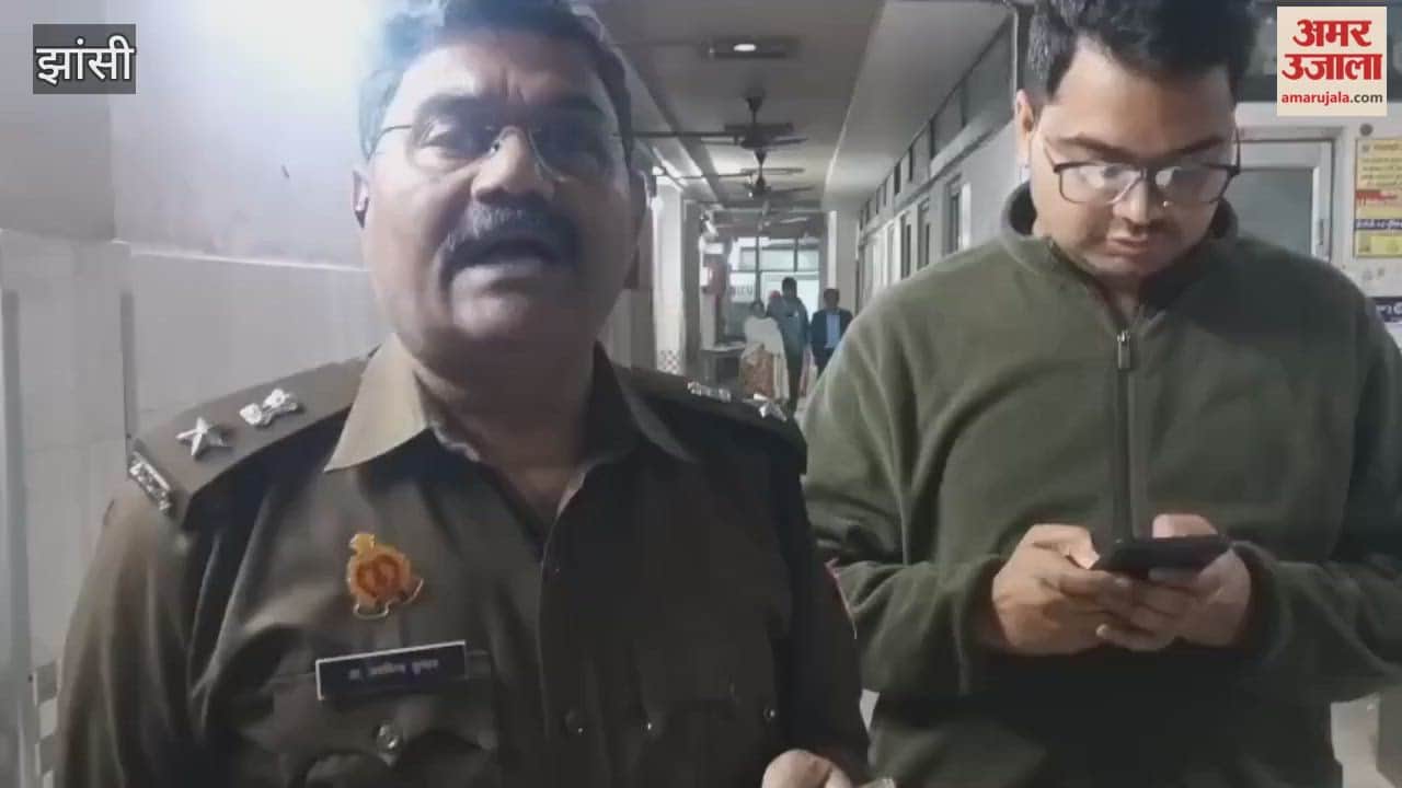 Jhansi: The death toll in the highway accident has risen to two; toll workers were crushed by a roadways bus.