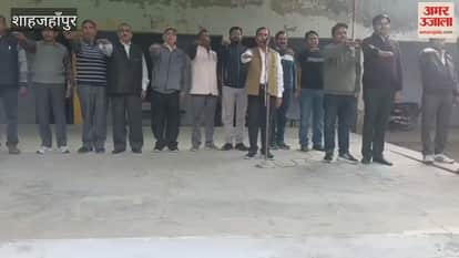 People Took oath by paying homage to Dr. Bhimrao Ambedkar on Constitution Day in Shahjahanpur