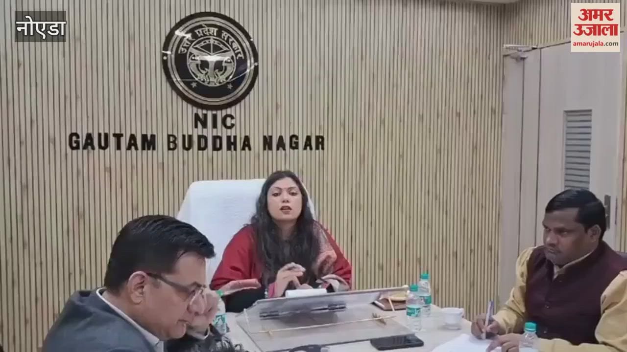 SIR campaign DM Medha Rupam held meeting with representatives of political parties in NIC auditorium