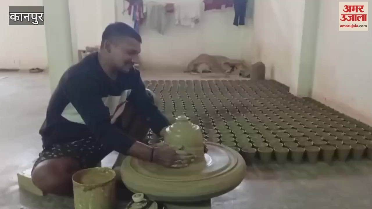 Earthen pots are being made by inventing solar electronic wheel themselves.