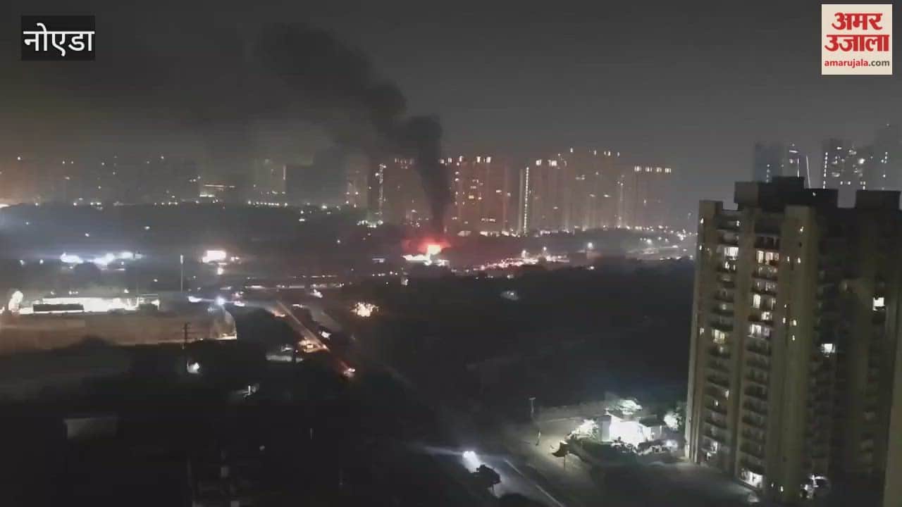 Greater Noida Fire breaks out in hardware shop