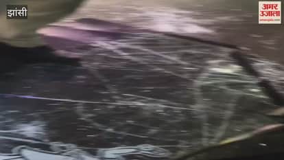 Jhansi: Bus overturned while backing on the highway, CO Laxmikant Gautam gives information.