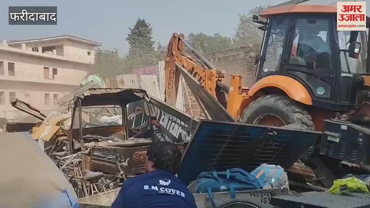 Encroachment on land behind Panchayat Bhawan on Tigaon Road in Faridabad