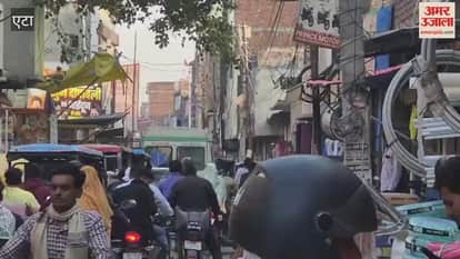 Gandhi statue intersection jammed at aliganj in etah