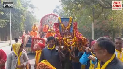 Thakurji palanquin procession in agra