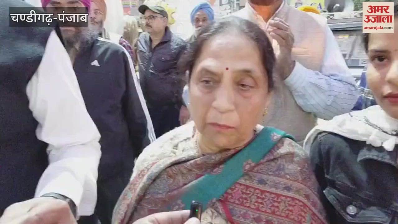 Candle march in Zira over the murder of a 13-year-old girl in Jalandhar