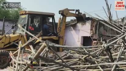durg Bulldozer action at house of main accused in firing incident and illegal construction demolished