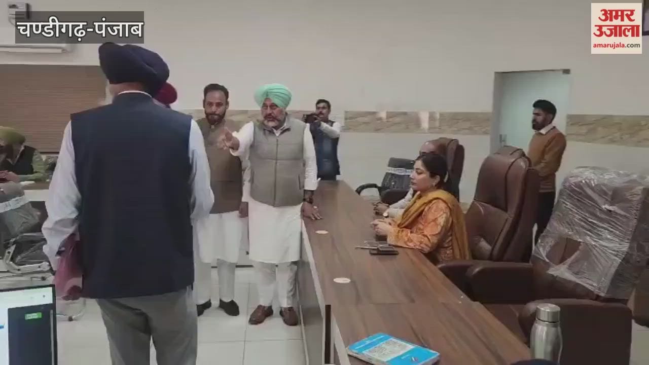 Former minister Gurkirat Singh Kotli files nominations of party candidates in Khanna