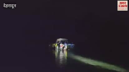 Vikasnagar: Three people, including a tractor and trolley, were stranded in the Yamuna river at night for illegal mining.