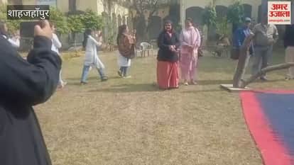 Students created awareness about AIDS prevention through drama in Shahjahanpur