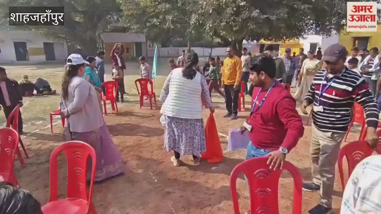 Disabled students displayed their talent in the district level competition in Shahjahanpur