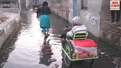 Meerut: Ponds being cleaned outside, streets inside becoming ponds, worsening conditions due to blocked drainage.
