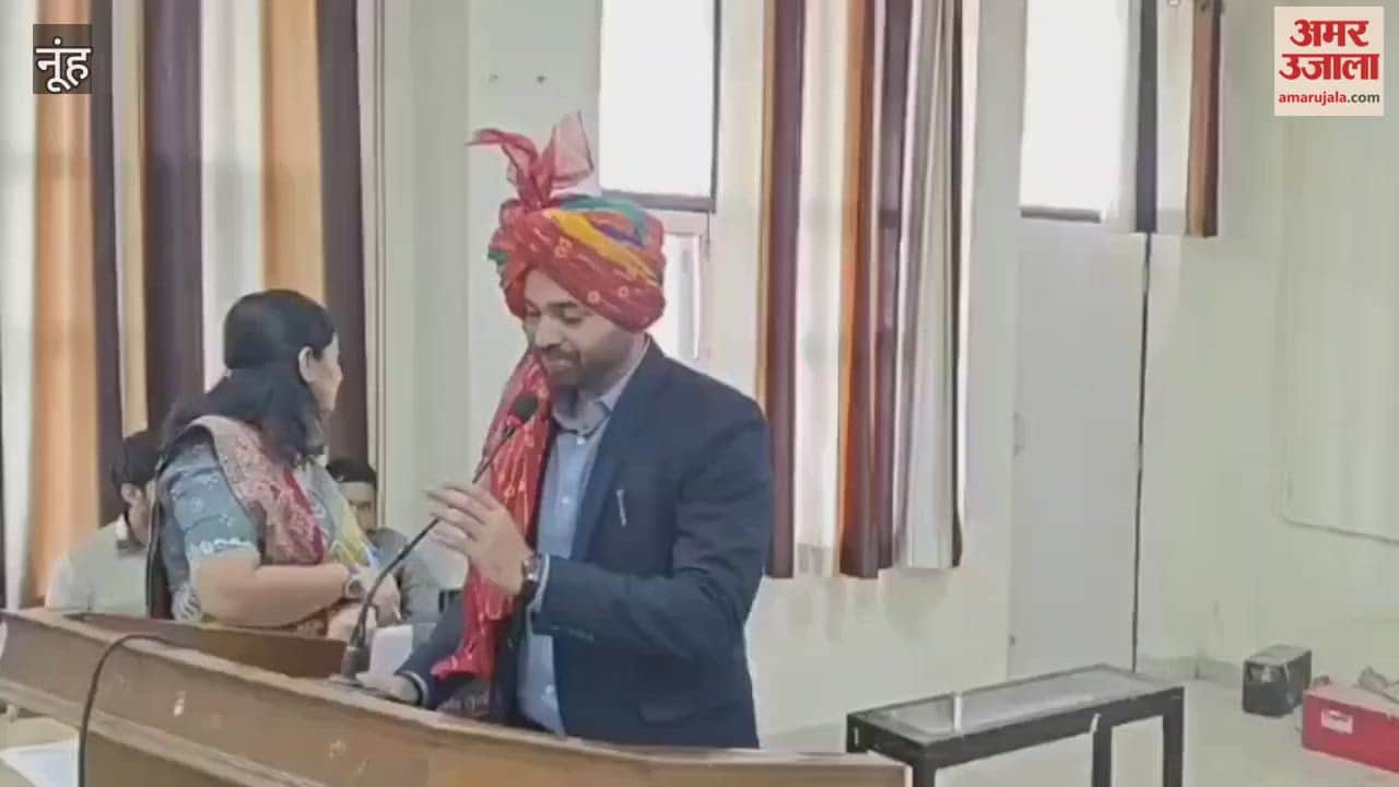 Additional Deputy Commissioner Pradeep Singh Malik was given farewell on transfer
