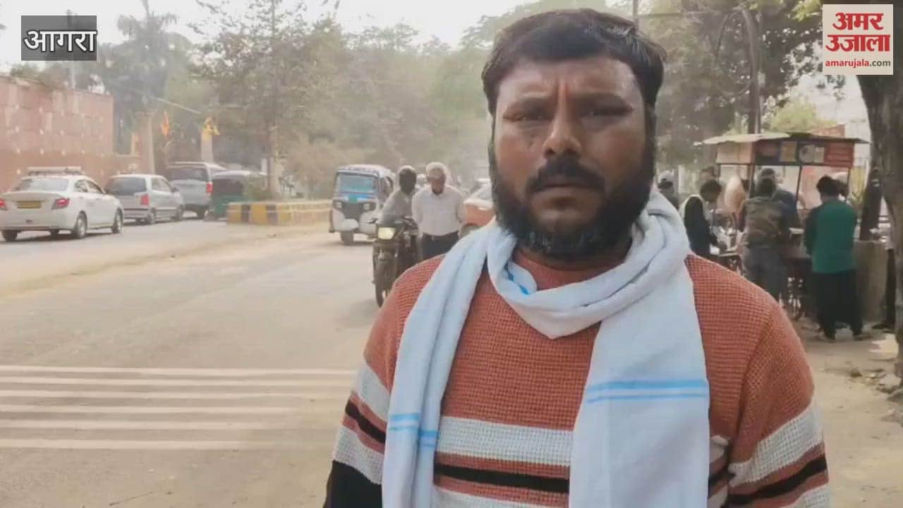 Dust Chokes Commuters on Central Hindi Institute Road Amid Excavation