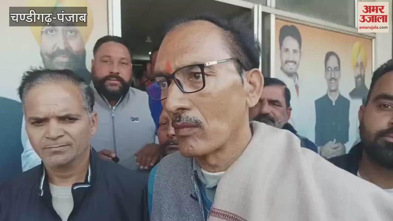 Former MLA Joginder Pal gave tickets to Zila Parishad candidates in Bhoa.