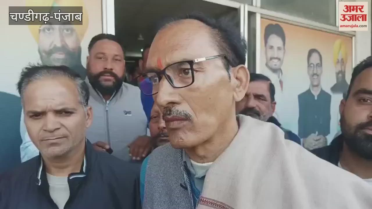 Former MLA Joginder Pal gave tickets to Zila Parishad candidates in Bhoa.