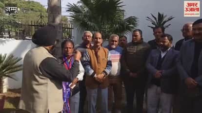 People left their old party and joined Aam Aadmi Party, Manjit Singh welcomed them.