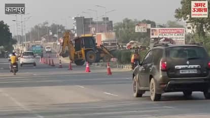 Kanpur: JCB runs in the opposite direction amidst NHAI barricades, accident averted
