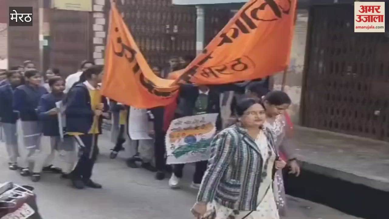 Meerut: Students of Arya Kanya Inter College, Mawana, took out a public awareness rally regarding SIR