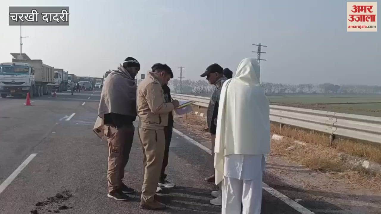 A horrific road accident occurred on National Highway 152D in Charkhi-Dadri, in which the truck driver and operator were burnt alive.