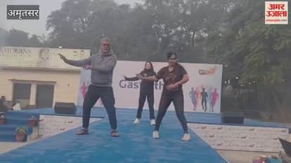Actor and fitness icon Milind Soman dance in Amritsar