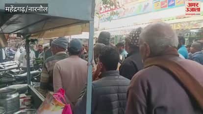 In Mahendragarh, the SDM inspected the market again for the third day and issued challans to 12 shopkeepers.