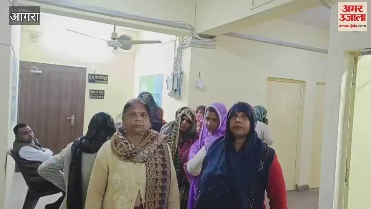 Women Storm Jal Kal Office Over 9-Month Water Shortage in Agra