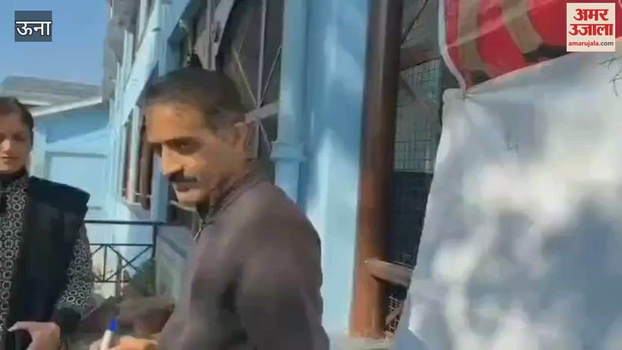 Una Signature campaign launched in Bangana College on road safety