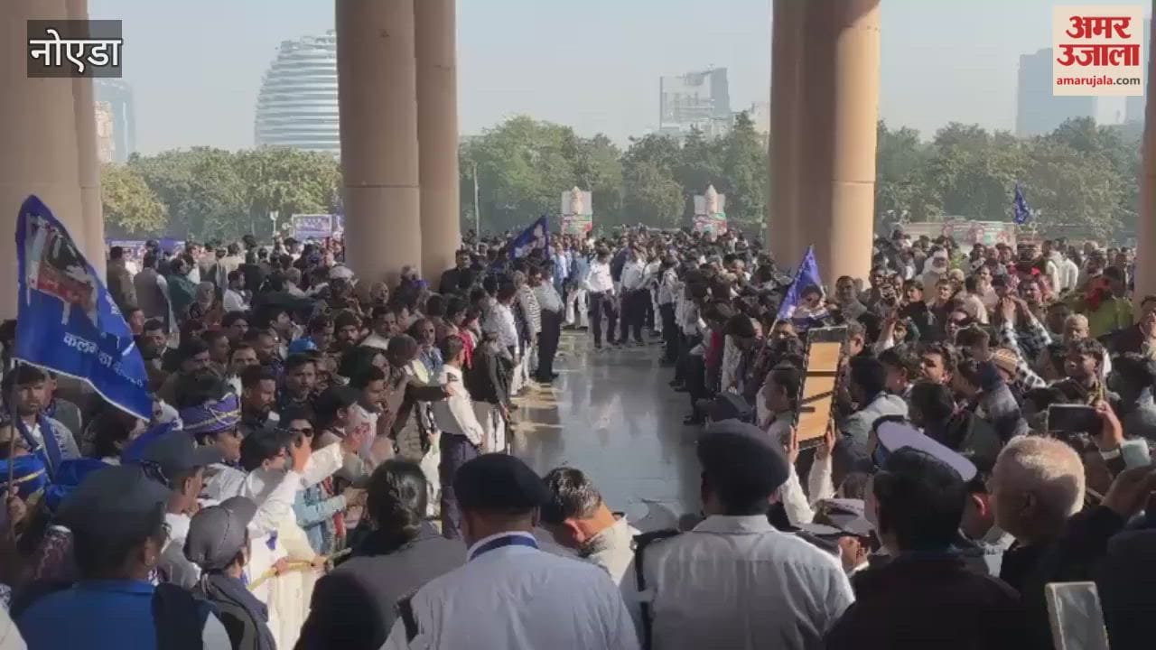 Crowd of workers gathered at Dalit Prerna Sthal in Noida on Parinirvan Diwas