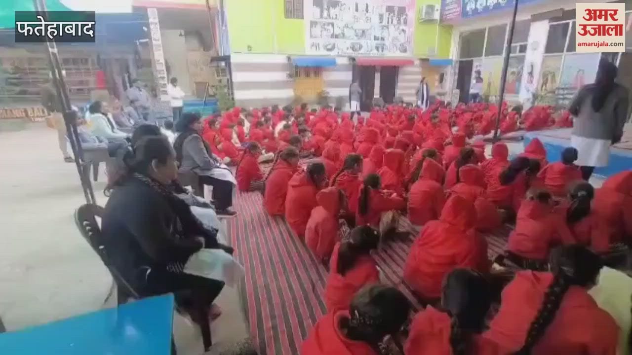 Police made children aware about traffic rules in Tohana, Fatehabad.