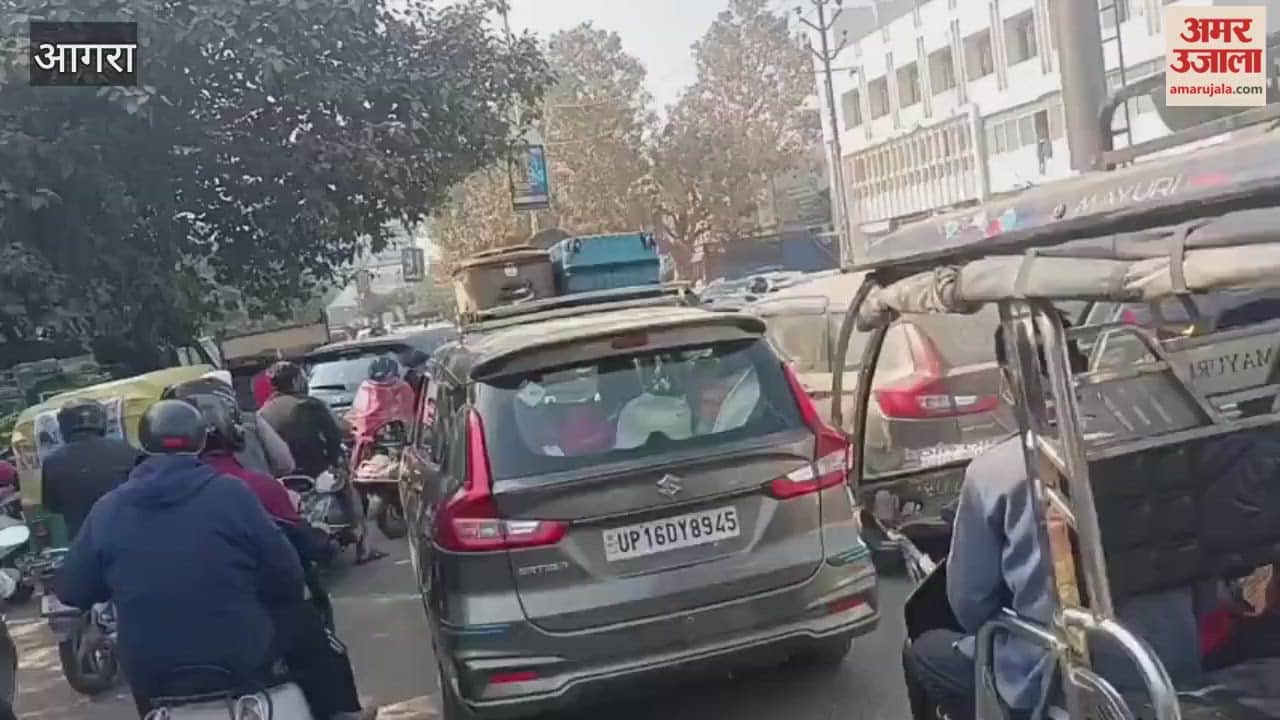 Traffic Jam at Delhi Gate in Agra Police Absent Commuters Struggle