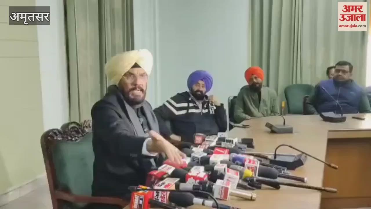 Former minister Kuldeep Dhaliwal said that the district council and block committee elections will be peaceful.