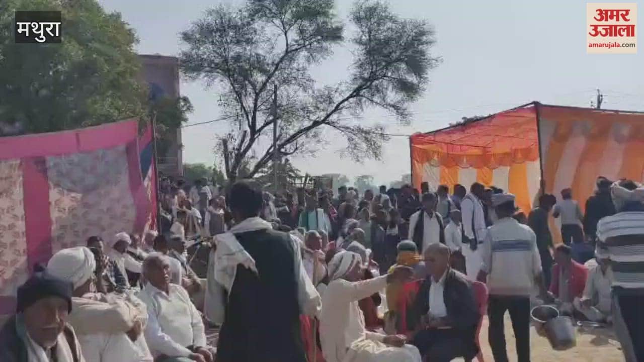 prayer meeting and feast were organized in memory of actor Dharmendra