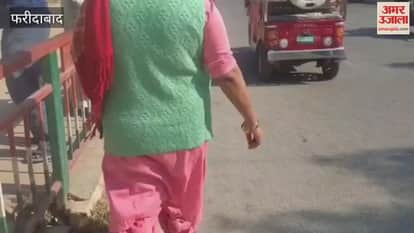 Anganwadi workers protest at the office of Union Water Minister Krishan Pal