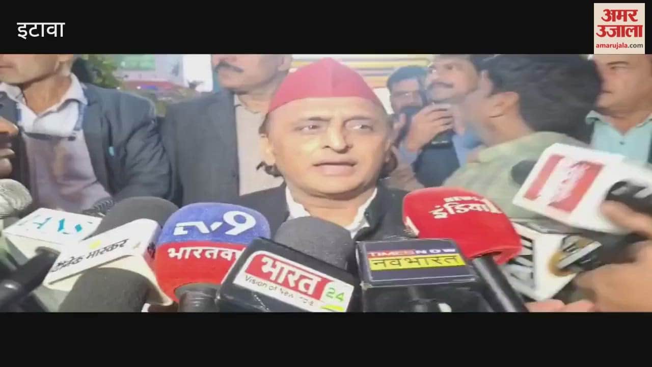 Etawah: Akhilesh Yadav said, SIR is being done to cut votes