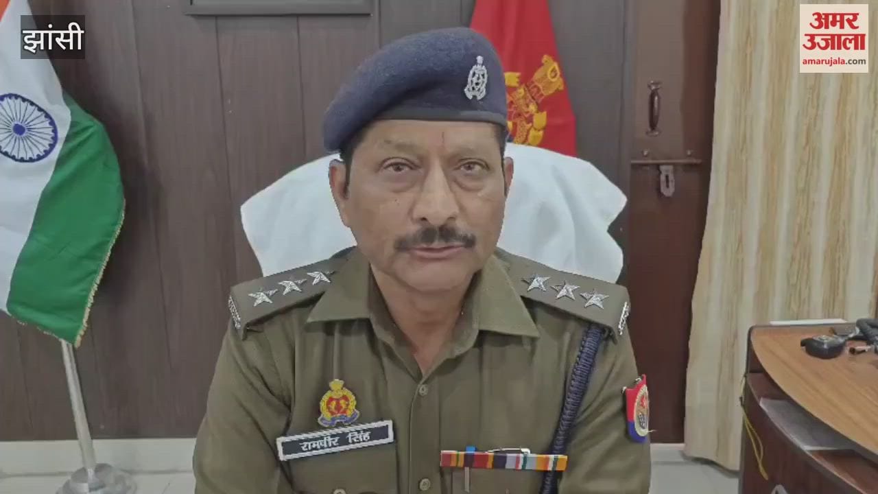 Jhansi: Three arrested in connection with the case of beating a youth in a closed room at gunpoint, CO Sadar gives information.