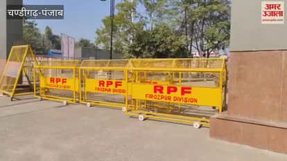 Police stopped farmers in Ferozepur by erecting barricades