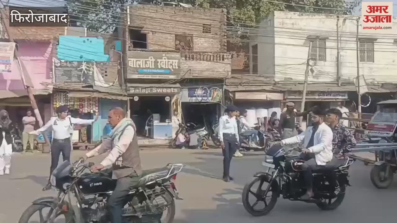 Traffic Relief in City: Women Officers in Action