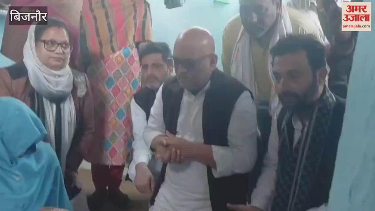 Bijnor: State government should provide financial assistance of one crore rupees each to the families of the deceased BLOs in Dhampur: Ajay Rai