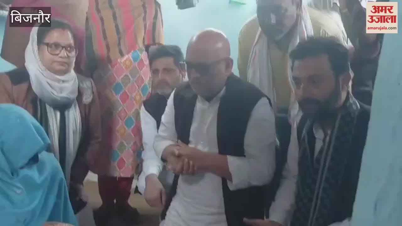 Bijnor: State government should provide financial assistance of one crore rupees each to the families of the deceased BLOs in Dhampur: Ajay Rai