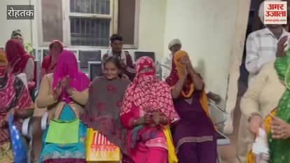 In Jasiya, Rohtak, 114 people received 100-yard plots each with registry after 17 years.