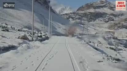 Fresh snowfall recive at drasss kargil temperature _18 at Drasss records tonight