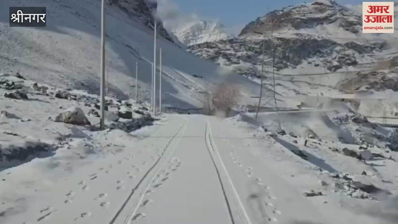 Fresh snowfall recive at drasss kargil temperature _18 at Drasss records tonight