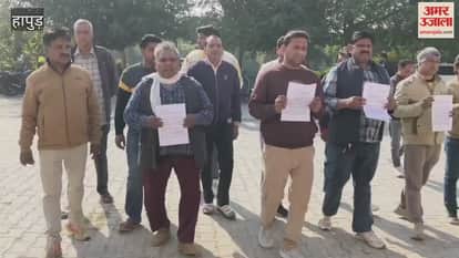 Lajjapuri residents reached DM  office accusing each other of assault