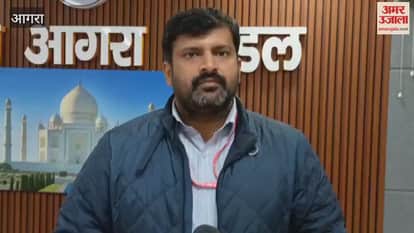 Chief Minister Yogi Adityanath held review meeting regarding SIR in Agra