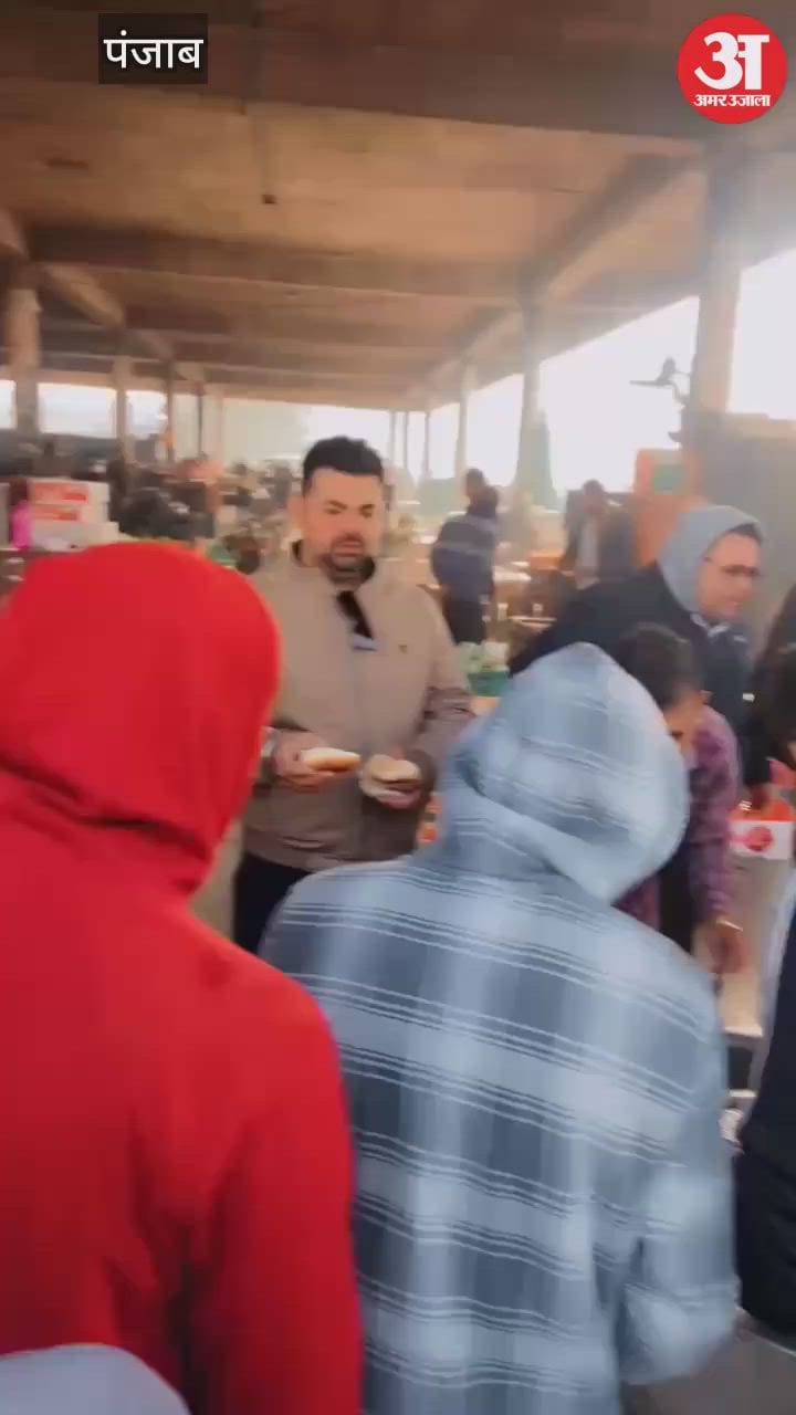 फगवाड़ा की सब्जी मंडी में लगा छोले-कुलचे का लंगर – Chole-kulcha Langar Organised In The Vegetable Market Of Phagwara फगवाड़ा की सब्जी मंडी में लगा छोले-कुलचे का लंगर – Chole-kulcha Langar Organised In The Vegetable Market Of Phagwara