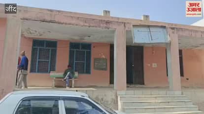 MNREGA workers started a sit-in at the Julana BDPO office in Jind.