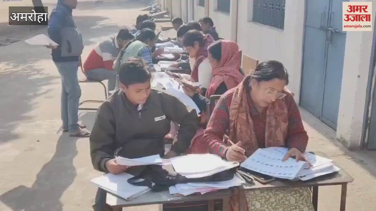 Only a handful of people arrived to fill out and submit the SIR forms